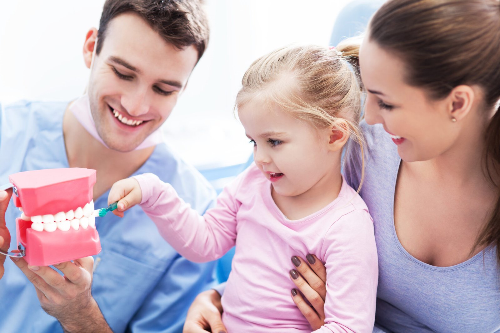 Dentistas que Escutam: Comunicação Não Violenta como Estratégia de Humanização na Odontologia